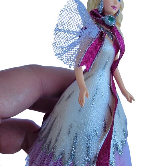 Vintage Barbie Christmas Ornament in White Gown with Tiara 2005s Mattel - Picture 3 of 10